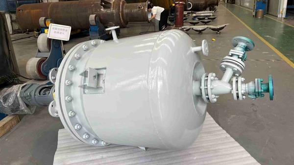 鋼襯四氟攪拌反應釜